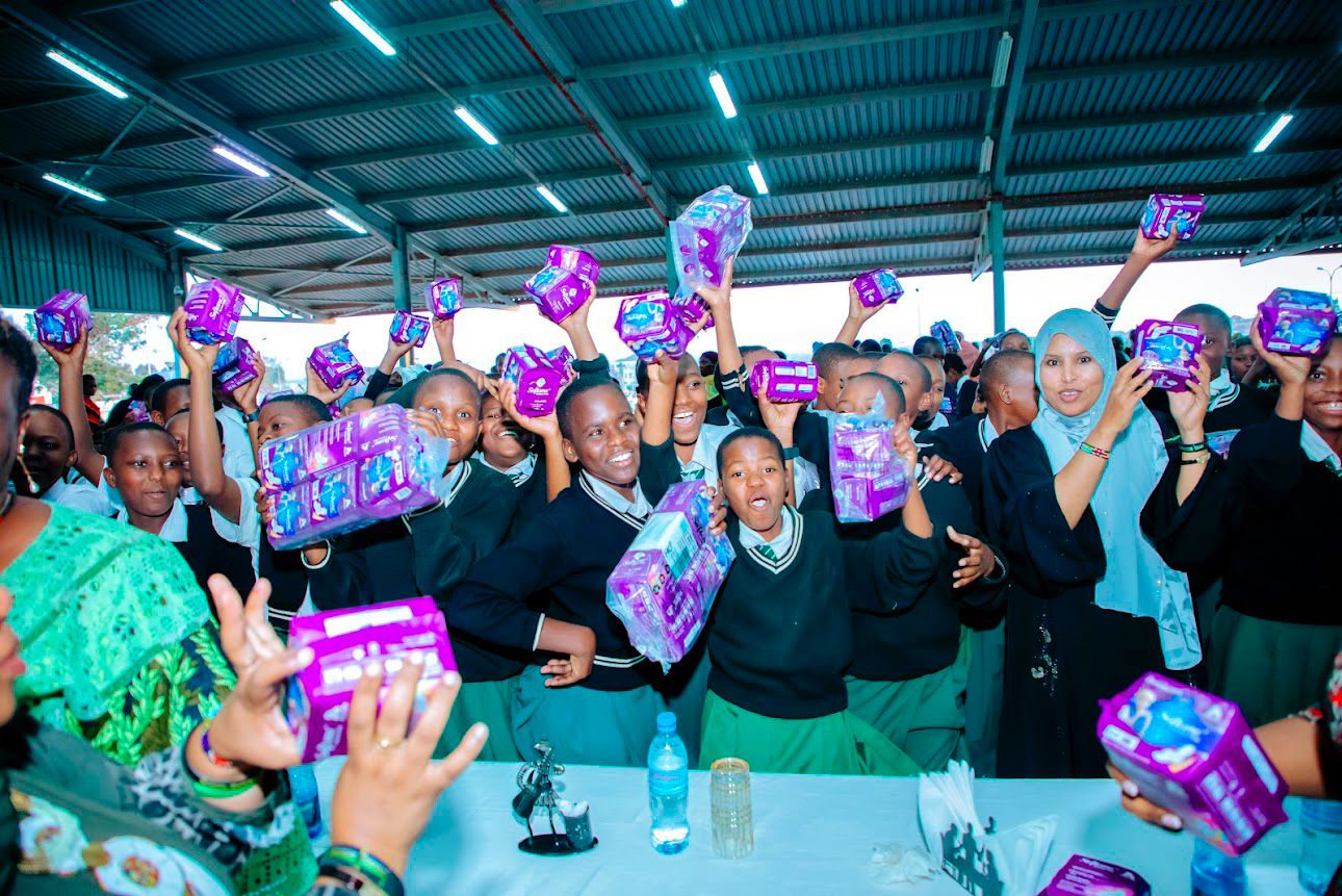 Twyford International Partners with Leshoushi to Deepen EAC Cooperation, Give Back to Society and Support Women's Health